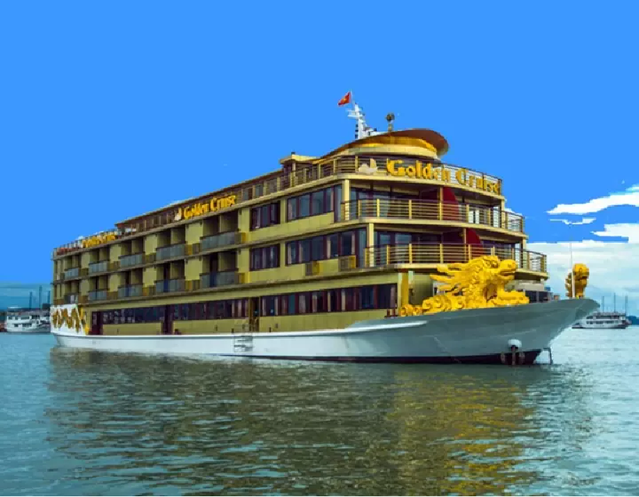 Du thuyền Golden Cruise là một trong những du thuyền lớn nhất của Hạ Long có sức chứa lên đến hơn 100 khách