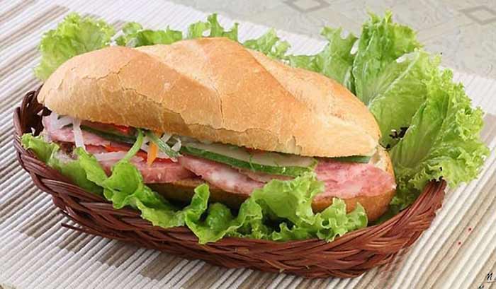 Chiếc bánh mì với phần nhân đa dạng cùng vỏ ngoài giòn tan