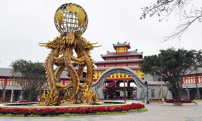 Công viên Rồng là điểm vui chơi độc đáo thu hút nhiều khách du lịch