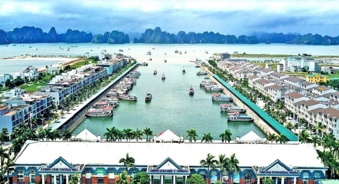 Đảo Tuần Châu nằm ở phía Tây Nam của Vịnh Hạ Long - Quảng Ninh 