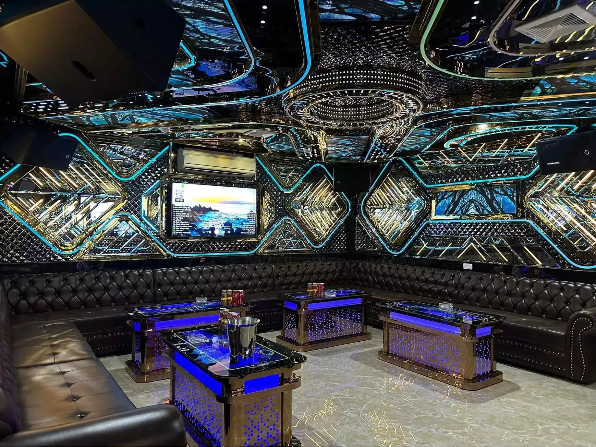 Karaoke Bali
